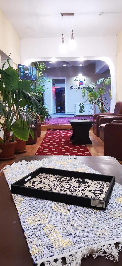 Hotel All Times Тимишу-де-Жос Экстерьер фото