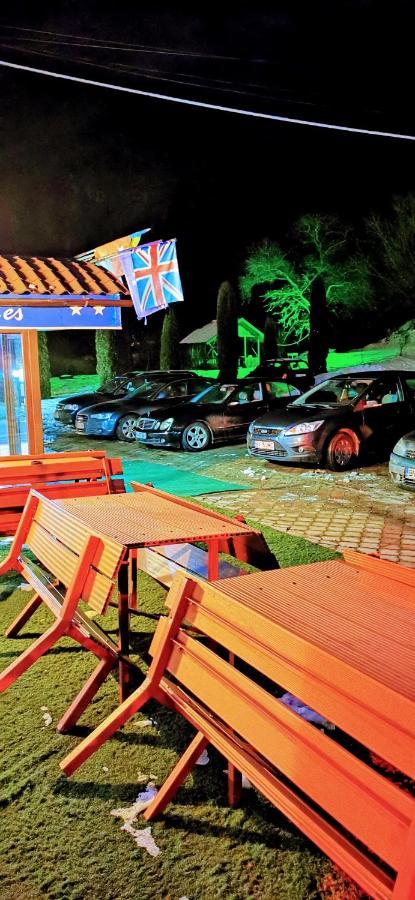 Hotel All Times Тимишу-де-Жос Экстерьер фото